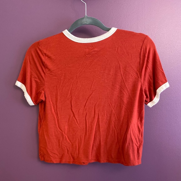 Hollister Must Have Crop T-Shirt - Picture 2 of 3